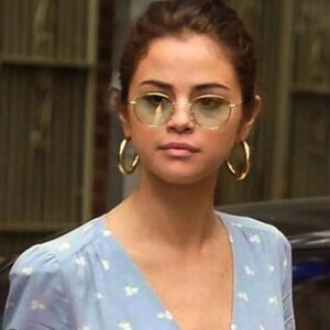 Vintage fashion chunky gold  tone earrings